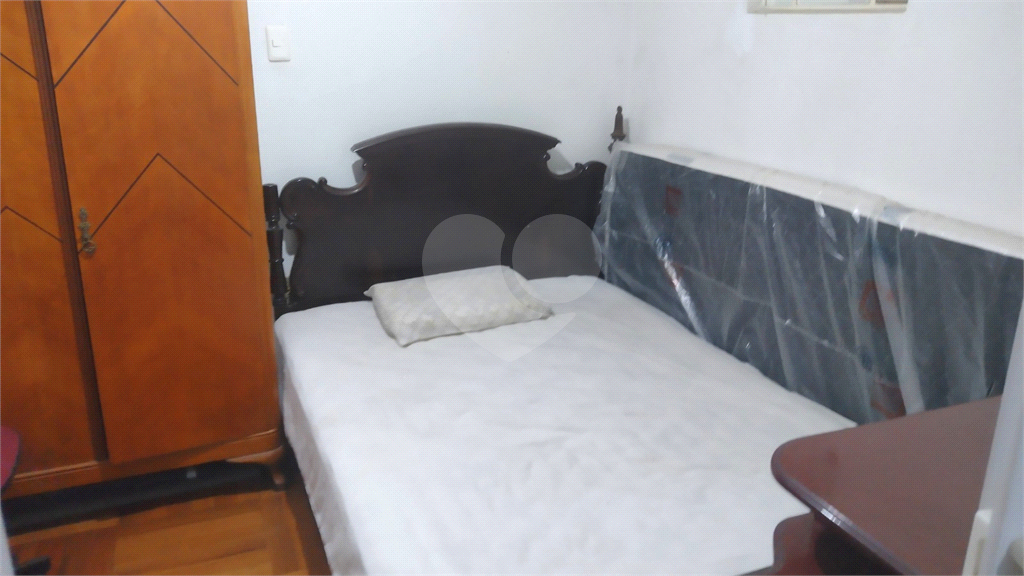 Casa térrea na Vila Medeiros  terreno de  7,5x24 Boa opção para construir do zero