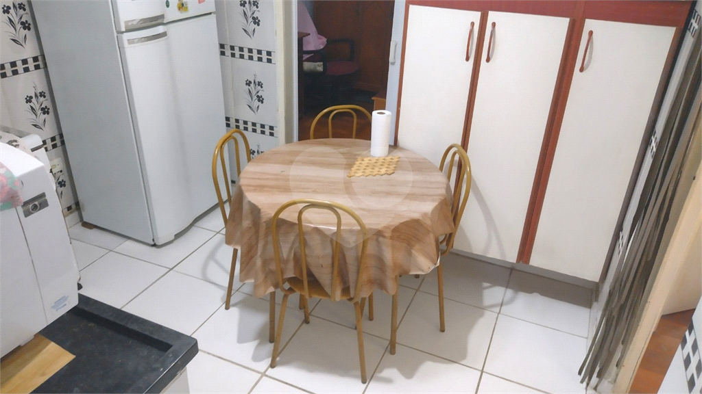 Casa térrea na Vila Medeiros  terreno de  7,5x24 Boa opção para construir do zero