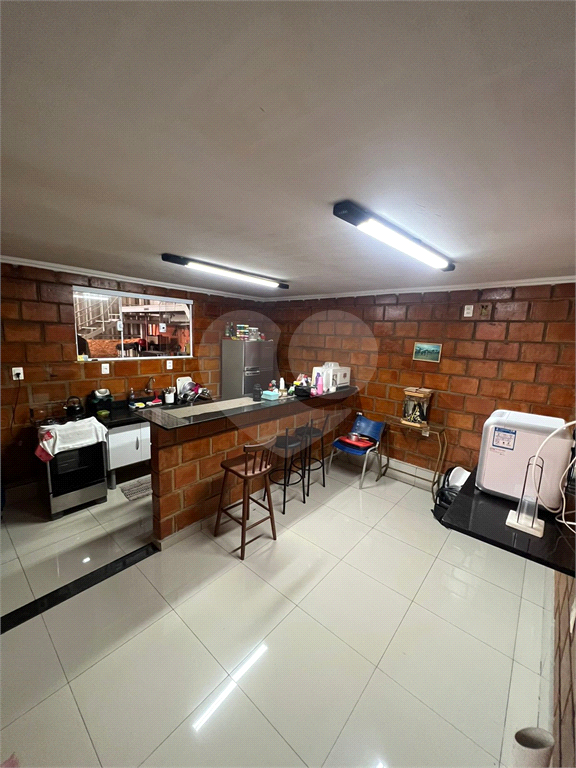 Depósito-Galpão-Armazém à venda, 202m² - Foto 8