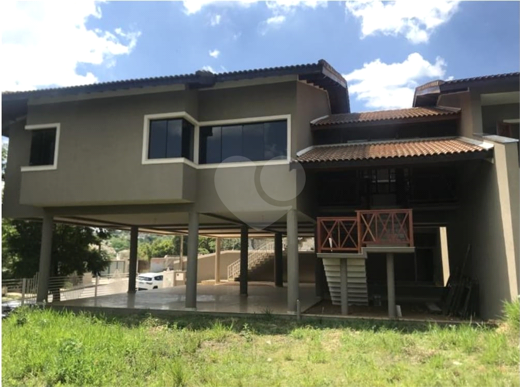 Casa à venda com 4 quartos, 445m² - Foto 2