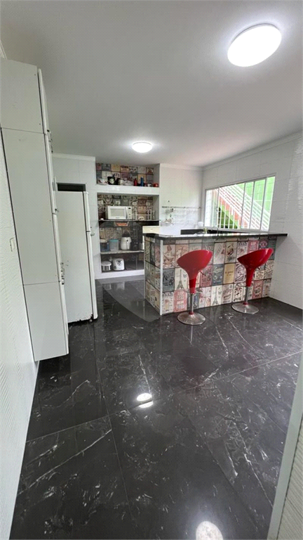 CASA A VENDA  237M² CONSTRUIDOS - 3 DORMIITÓRIOS E 3 VAGAS - TREMEMBÉ