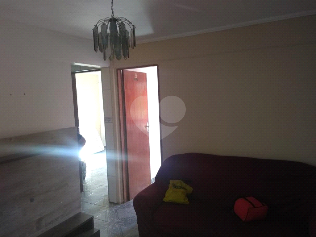 Artamento 2 dormitórios quartos 1 banheiro vaga 1 sala