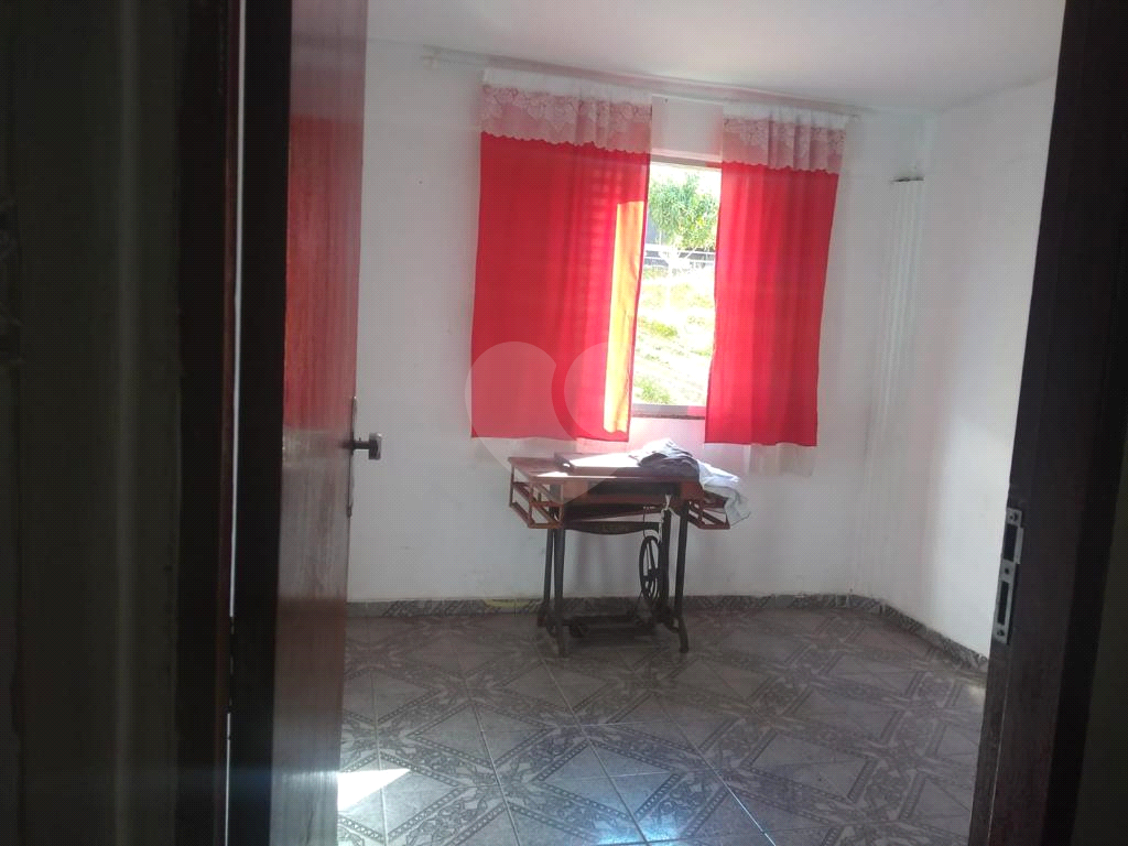 Artamento 2 dormitórios quartos 1 banheiro vaga 1 sala