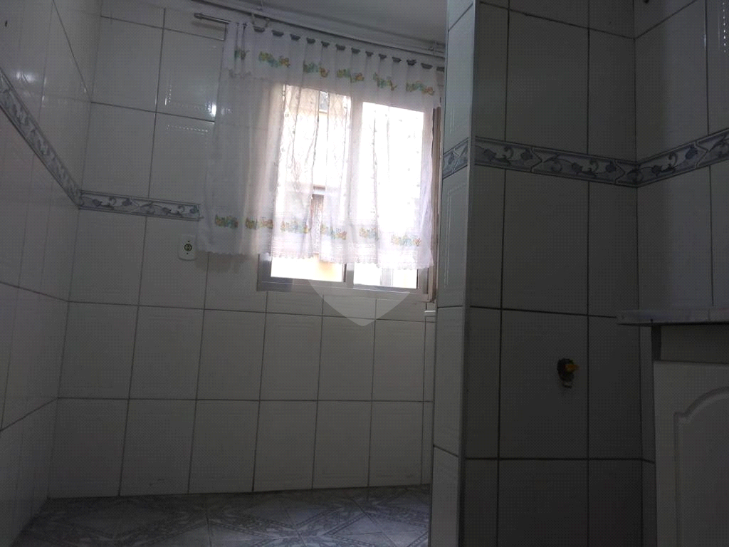 Artamento 2 dormitórios quartos 1 banheiro vaga 1 sala