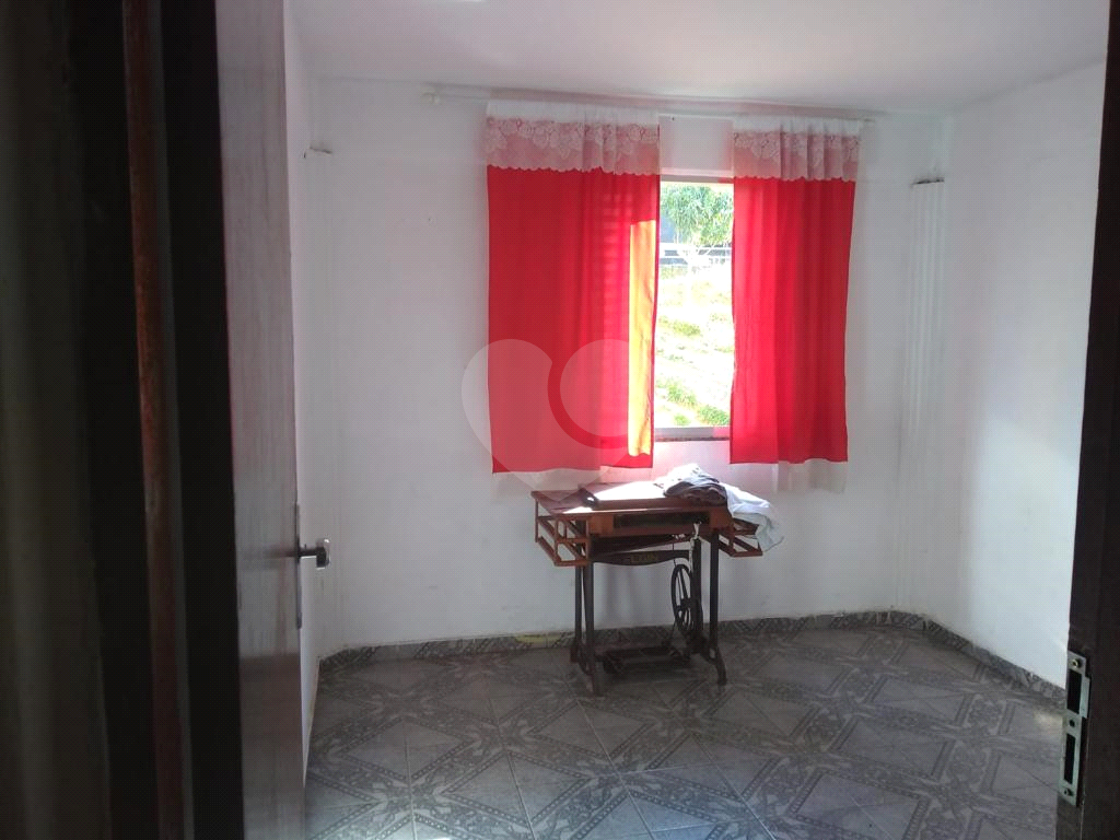 Artamento 2 dormitórios quartos 1 banheiro vaga 1 sala