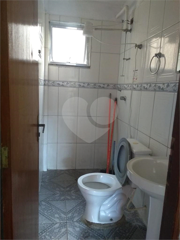 Artamento 2 dormitórios quartos 1 banheiro vaga 1 sala