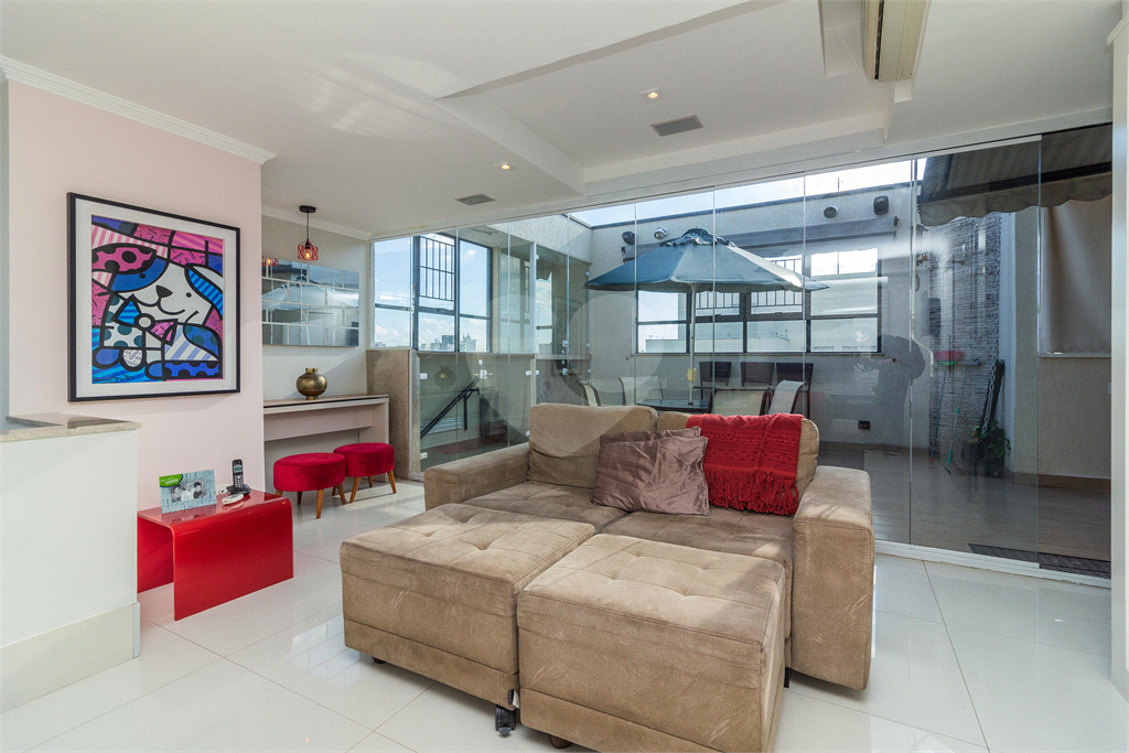 Cobertura dúplex para locação com 112 m, 2 dormitórios, 1 vaga na Saúde!