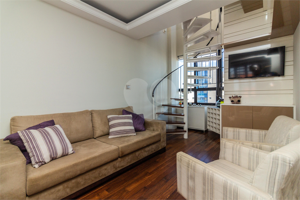 Cobertura dúplex para locação com 112 m, 2 dormitórios, 1 vaga na Saúde!