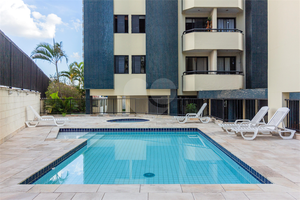 Cobertura dúplex para locação com 112 m, 2 dormitórios, 1 vaga na Saúde!