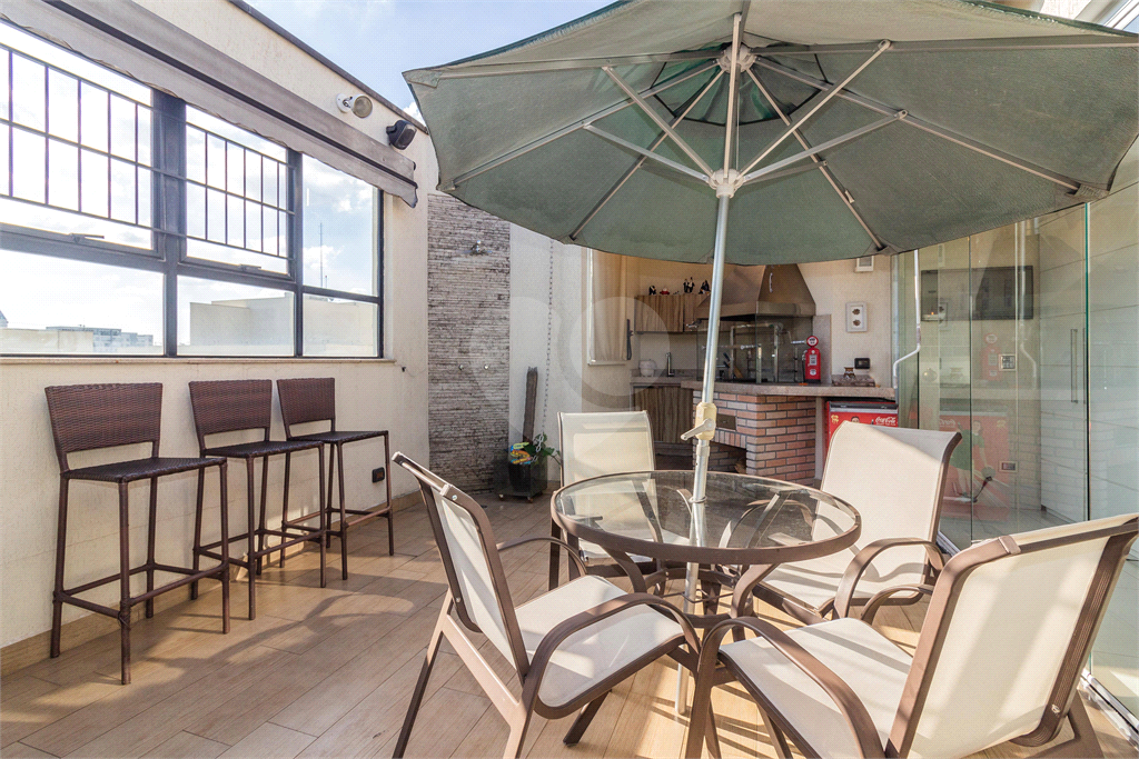 Cobertura dúplex para locação com 112 m, 2 dormitórios, 1 vaga na Saúde!