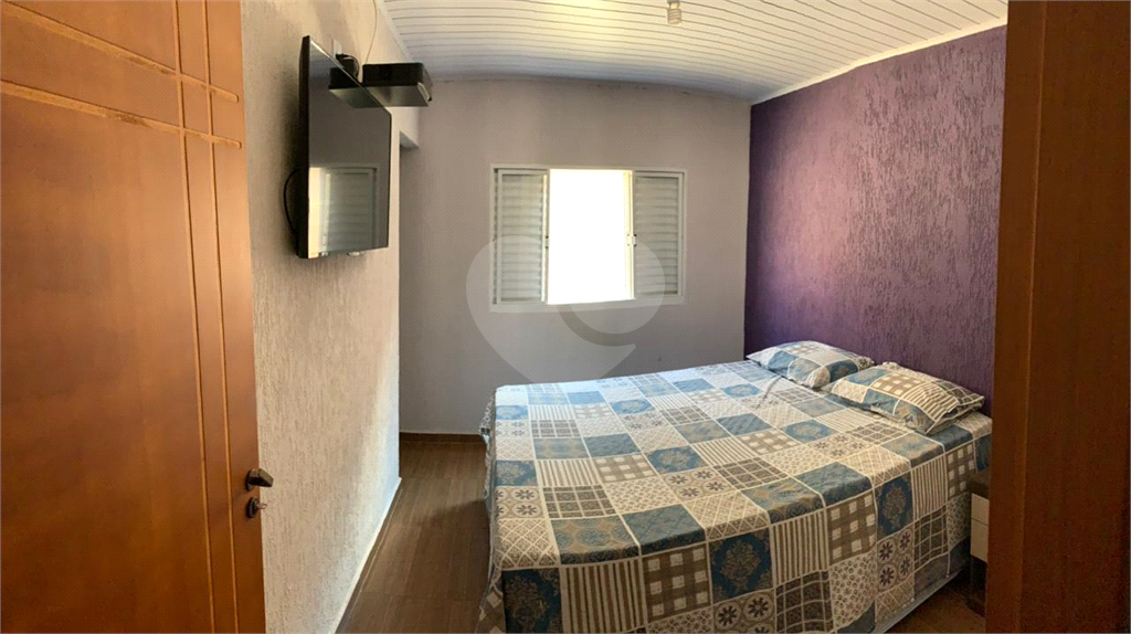 Casa à venda com 2 quartos, 90m² - Foto 2