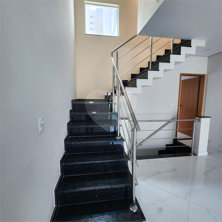 VENDE-SE EXCELENTES SOBRADOS MODERNOS E SOFISTICADOS/BAIRO DOMANDAQUI