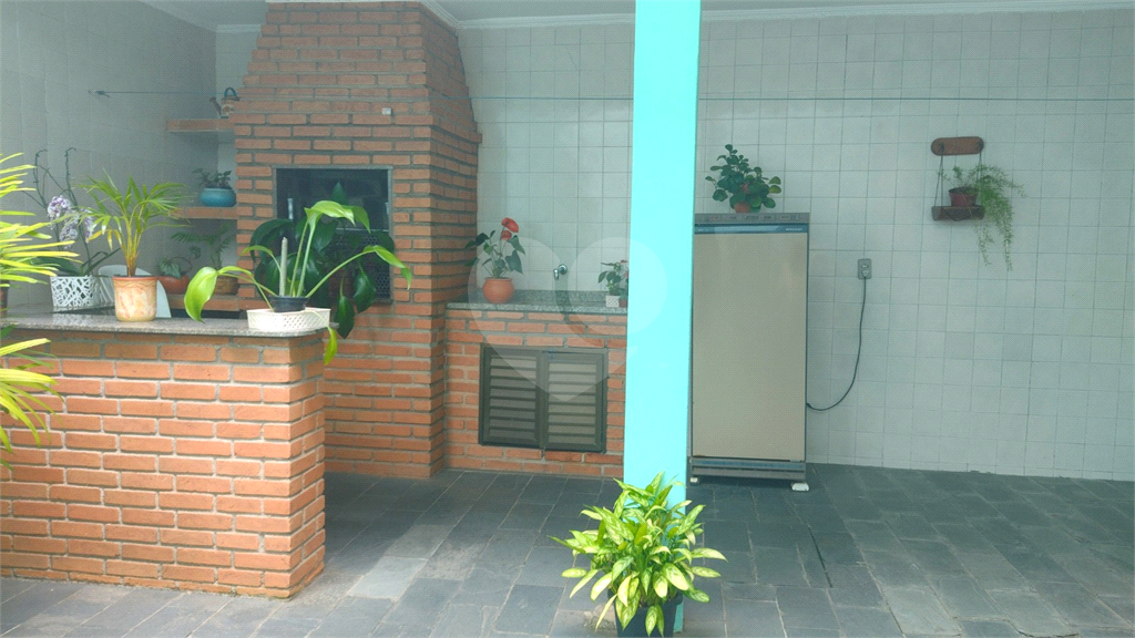 Sobrado Horto florestal - 3 quartos e 2 Vagas 