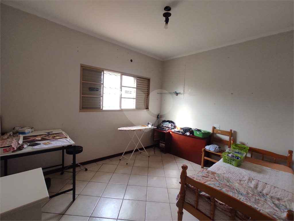 Casa à venda com 3 quartos, 232m² - Foto 16