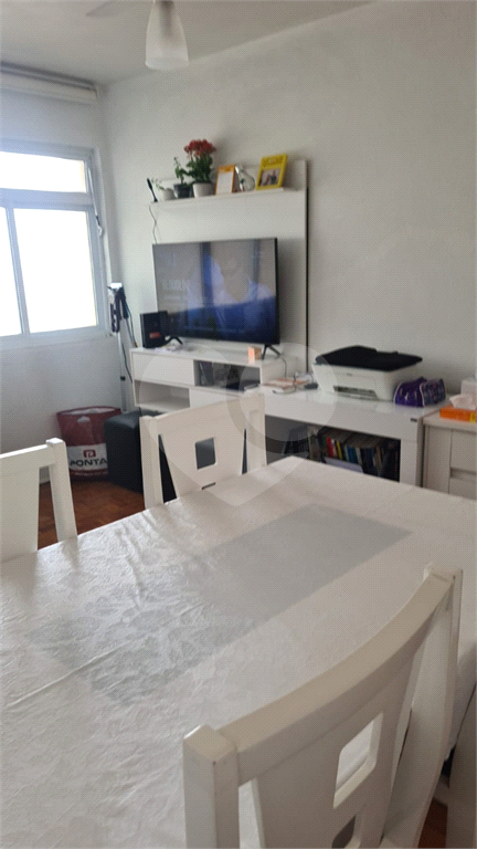 Apartamento à Venda no Alto de Pinheiros – Condomínio 2000
