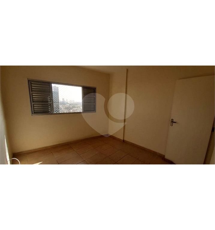 Apartamento - Bom Retiro - 3 dormitórios - 1 banheiro - 1 sala - 1 cozinha