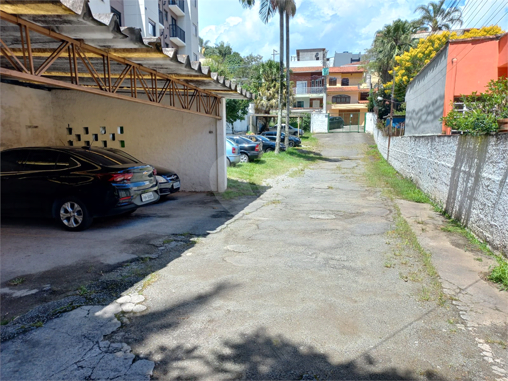 Atenção Construtores Terreno no Horto Florestal com 1.118 Metros com Casa Térrea no Local!!!