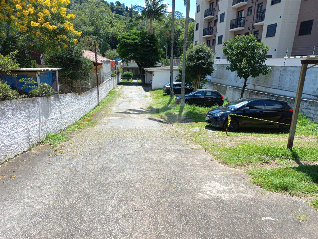 Atenção Construtores Terreno no Horto Florestal com 1.118 Metros com Casa Térrea no Local!!!