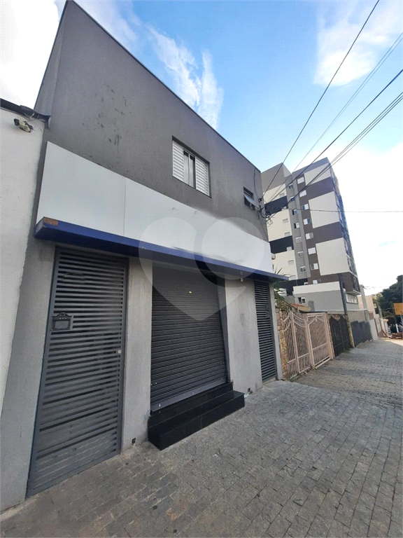 8 minutos Metrô