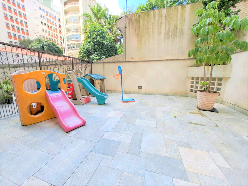 APARTAMENTO em HIGIENÓPOLIS