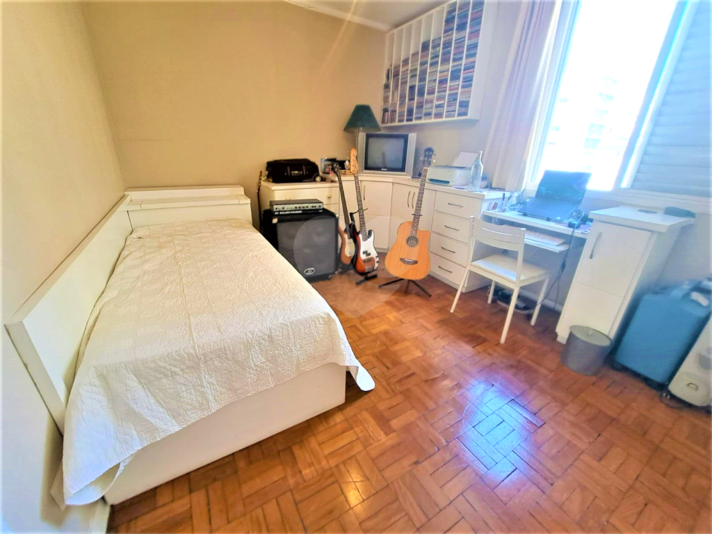 APARTAMENTO em HIGIENÓPOLIS