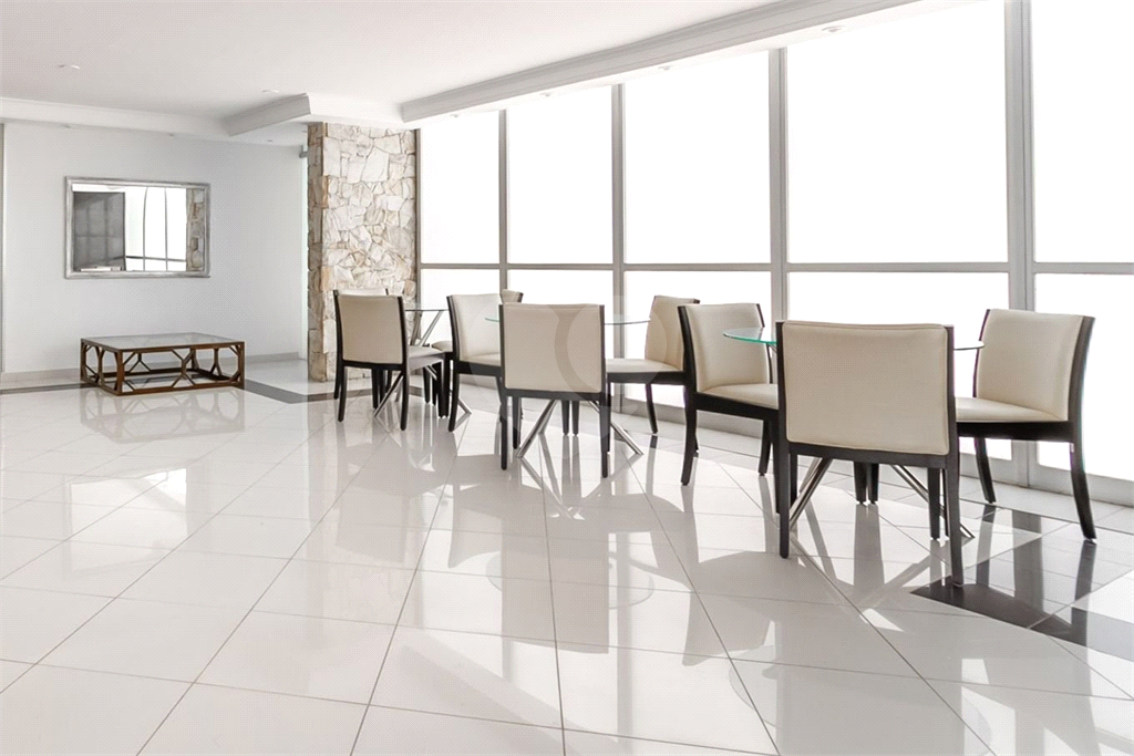APARTAMENTO em HIGIENÓPOLIS