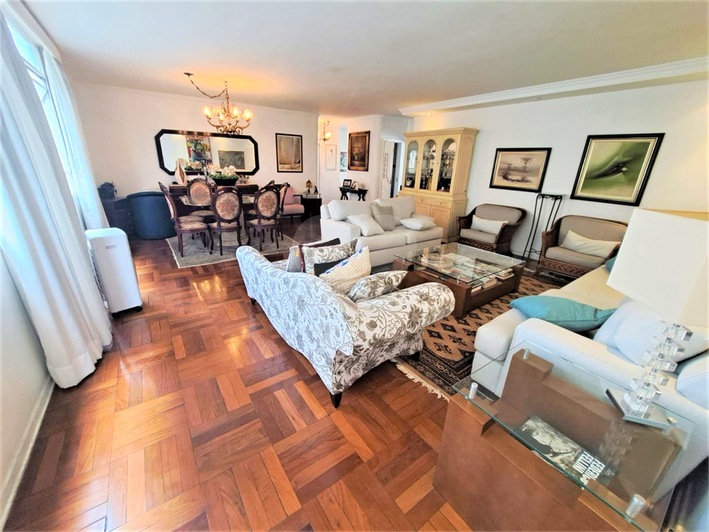 APARTAMENTO em HIGIENÓPOLIS