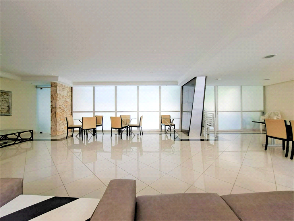 APARTAMENTO em HIGIENÓPOLIS