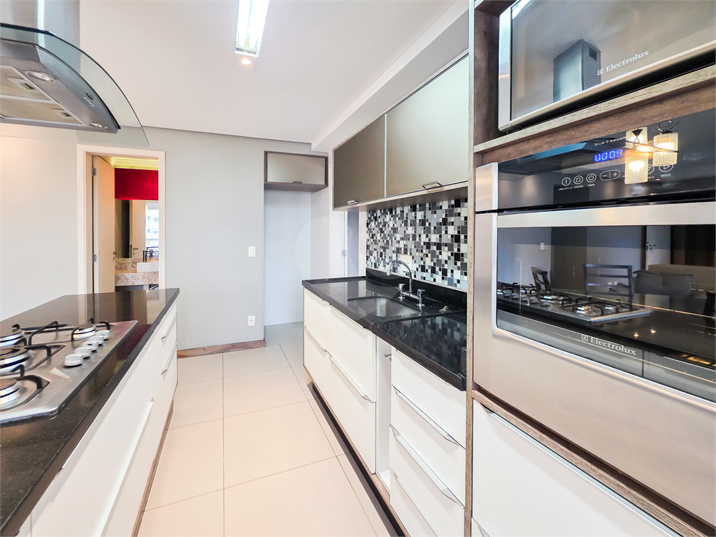 Apartamento - Vila Andrade - 2 Suítes / Quartos - 2 Vagas - Venda / Compra