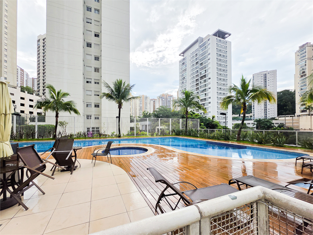 Apartamento - Vila Andrade - 2 Suítes / Quartos - 2 Vagas - Venda / Compra