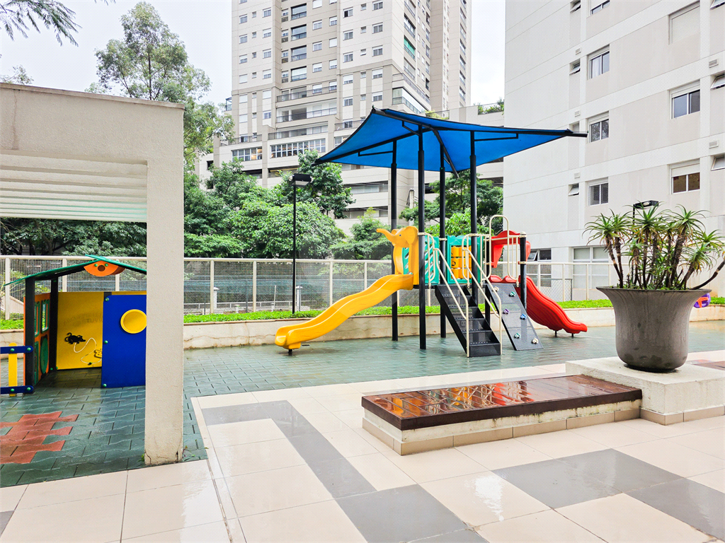 Apartamento - Vila Andrade - 2 Suítes / Quartos - 2 Vagas - Venda / Compra