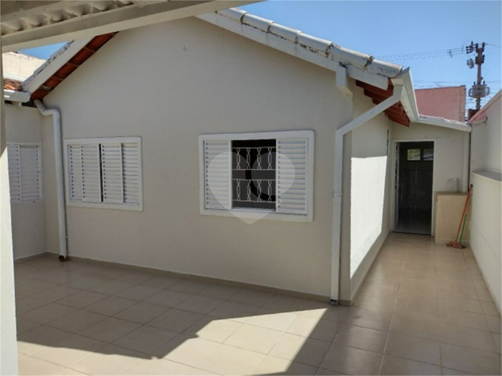 Casa à venda com 3 quartos, 90m² - Foto 9