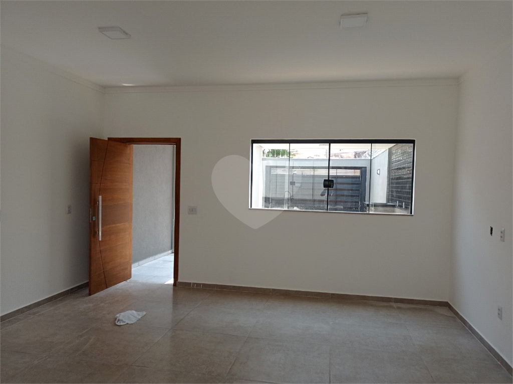 Casa à venda com 3 quartos, 114m² - Foto 3