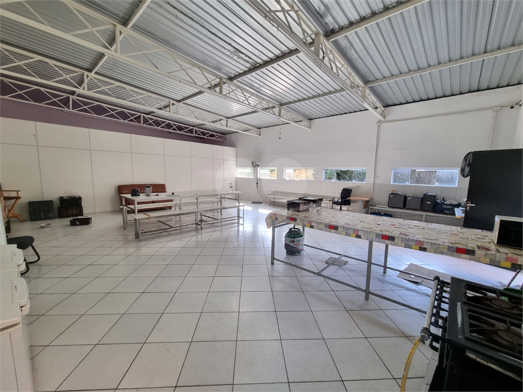 Excelente oportunidade! Galpão com quase 600 metros em uma ótima localização.