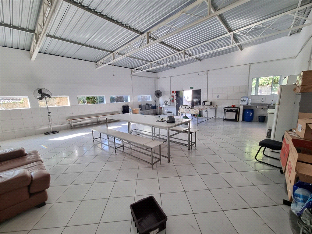 Excelente oportunidade! Galpão com quase 600 metros em uma ótima localização.