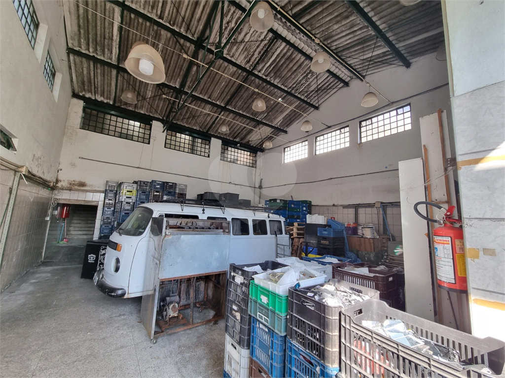 Excelente oportunidade! Galpão com quase 600 metros em uma ótima localização.