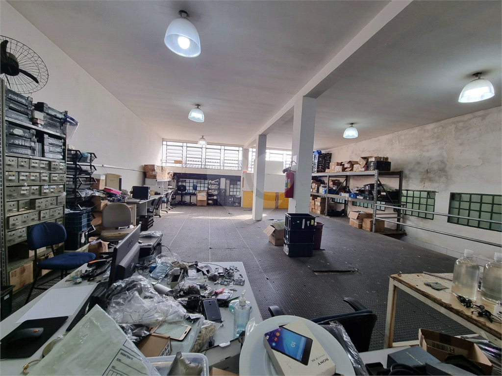 Excelente oportunidade! Galpão com quase 600 metros em uma ótima localização.