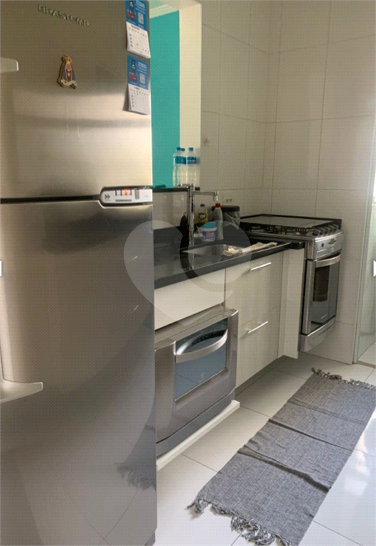 Apartamento com 48 metros, diferencial com 3 vagas de garagem, 2 escrituradas e uma sorteio.