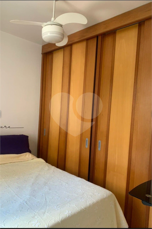 Apartamento com 48 metros, diferencial com 3 vagas de garagem, 2 escrituradas e uma sorteio.
