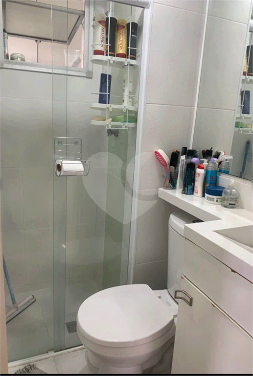 Apartamento com 48 metros, diferencial com 3 vagas de garagem, 2 escrituradas e uma sorteio.