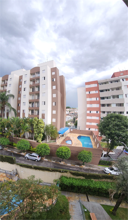 Apartamento com 48 metros, diferencial com 3 vagas de garagem, 2 escrituradas e uma sorteio.