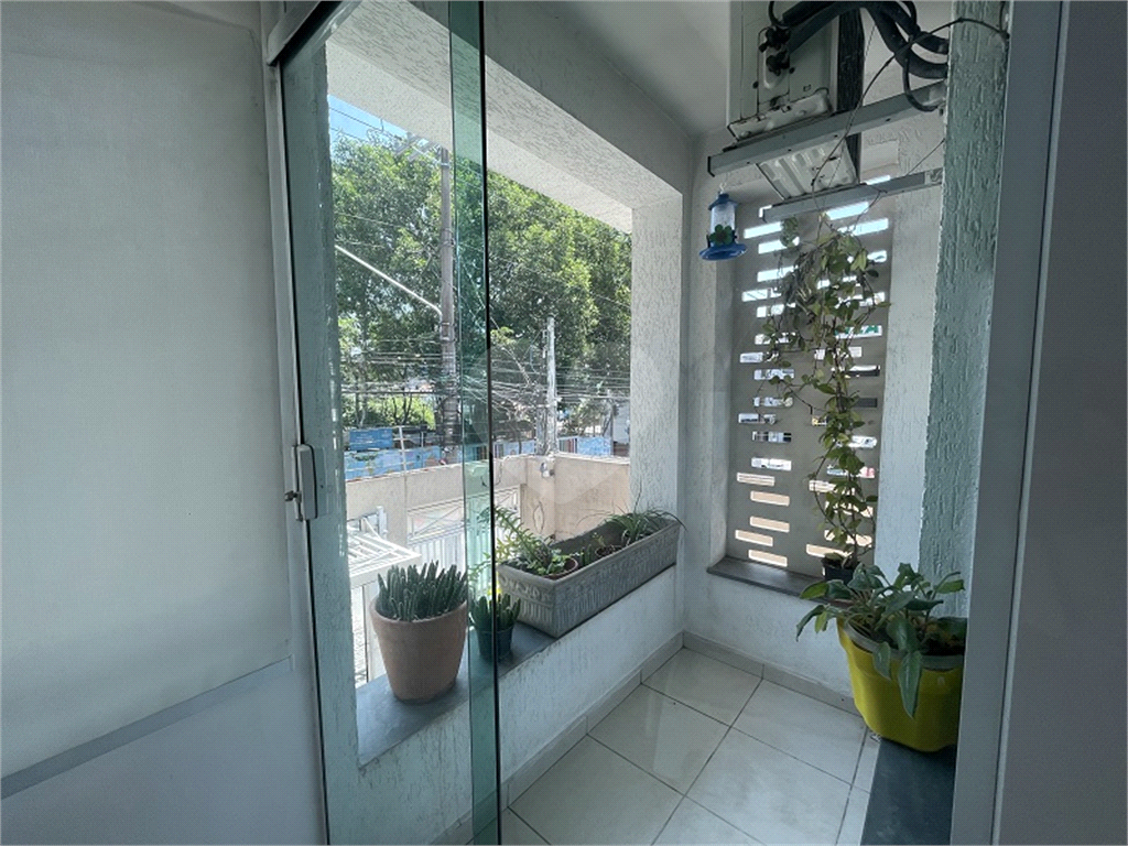 Excelente sobrado comercial ou Residencial com 3 vagas de garagem-Vila Gustavo