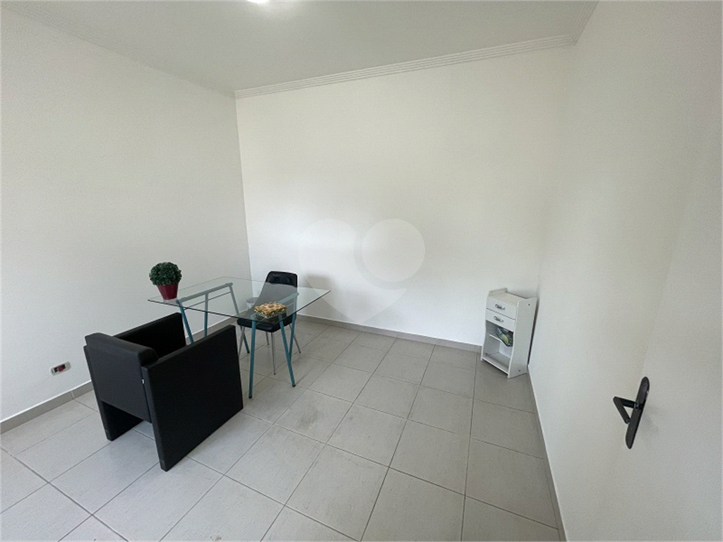 Excelente sobrado comercial ou Residencial com 3 vagas de garagem-Vila Gustavo