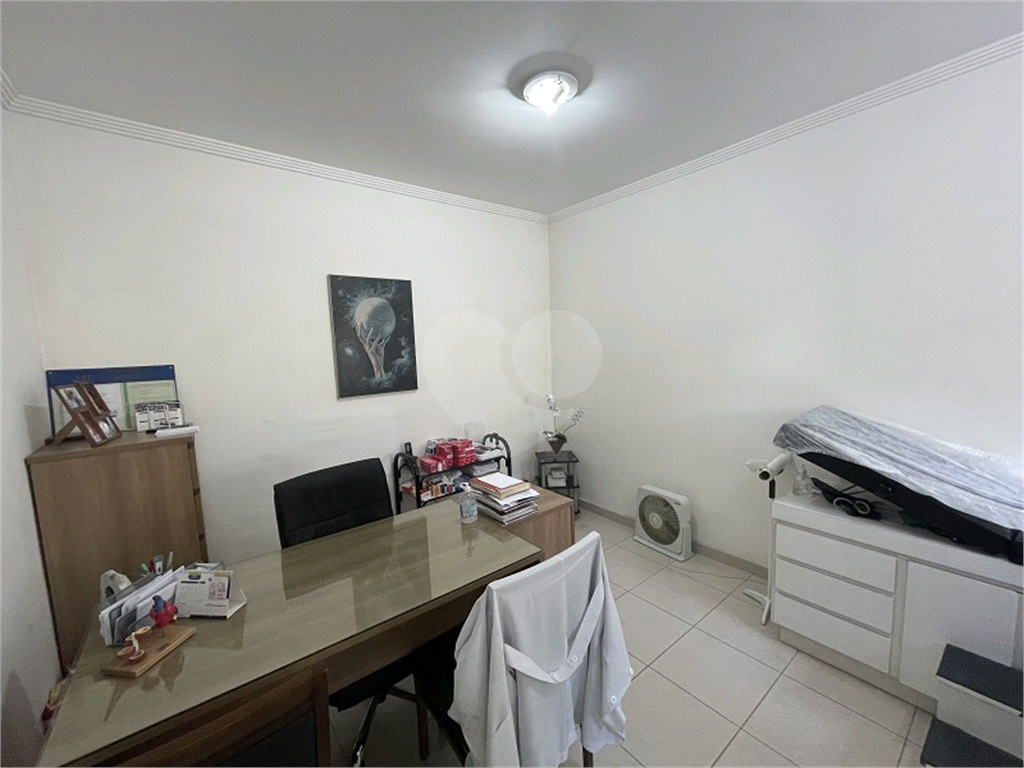 Excelente sobrado comercial ou Residencial com 3 vagas de garagem-Vila Gustavo