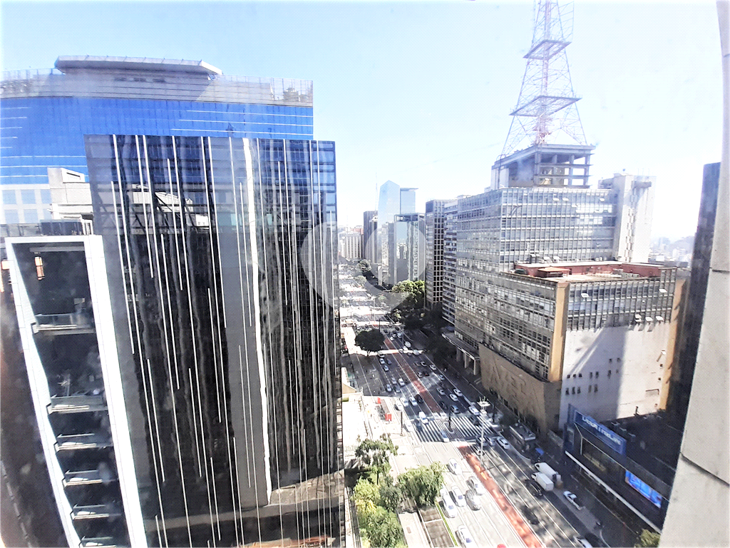 Conjunto comercial à venda 03 salas com 01 garagem  na  Av. Paulista - Edifício Winston Churchill