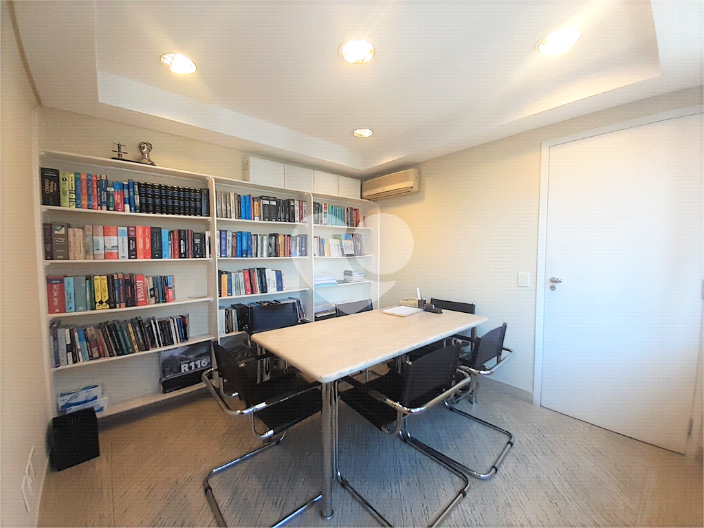 Conjunto comercial à venda 03 salas com 01 garagem  na  Av. Paulista - Edifício Winston Churchill