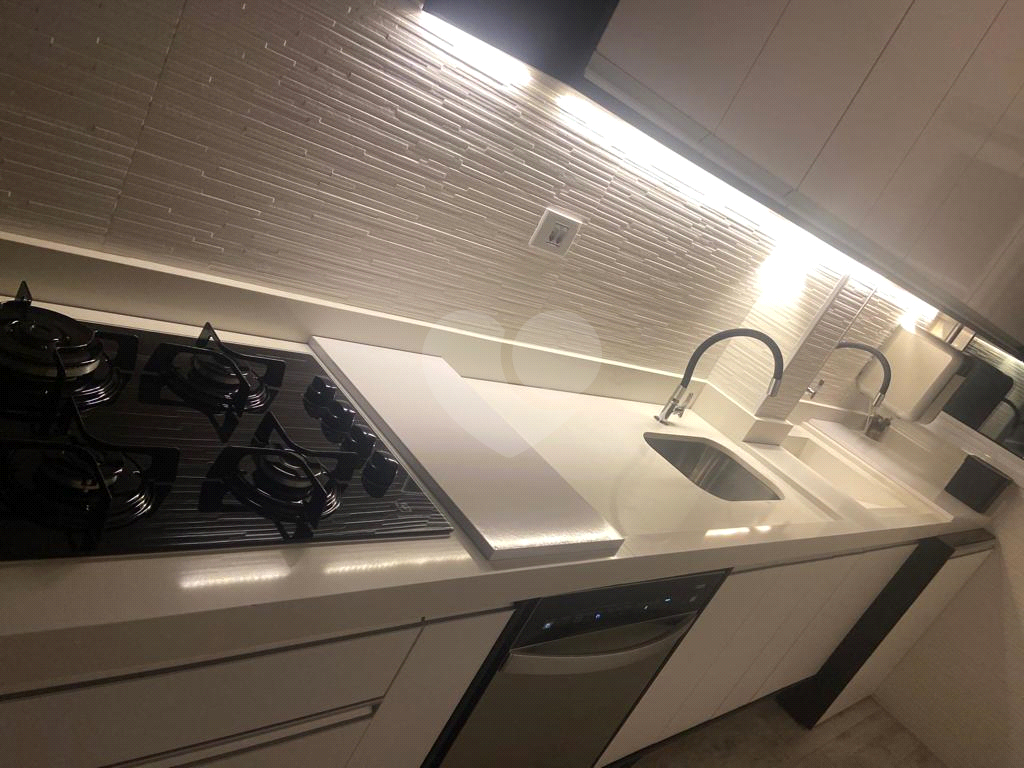 APARTAMENTO em VILA NOSSA SENHORA DAS VITÓRIAS