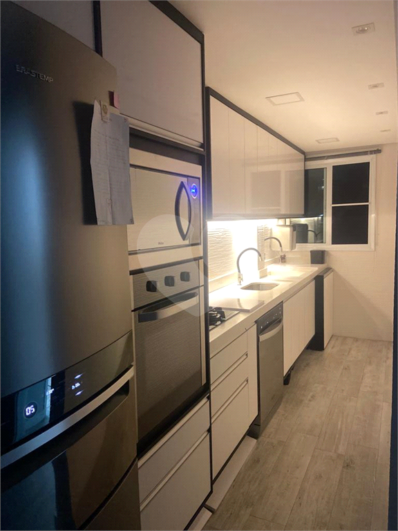 APARTAMENTO em VILA NOSSA SENHORA DAS VITÓRIAS