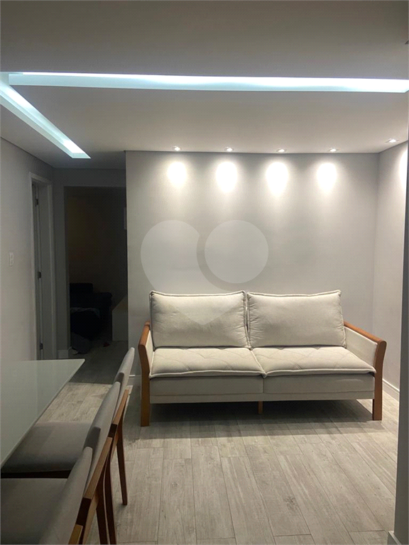 APARTAMENTO em VILA NOSSA SENHORA DAS VITÓRIAS