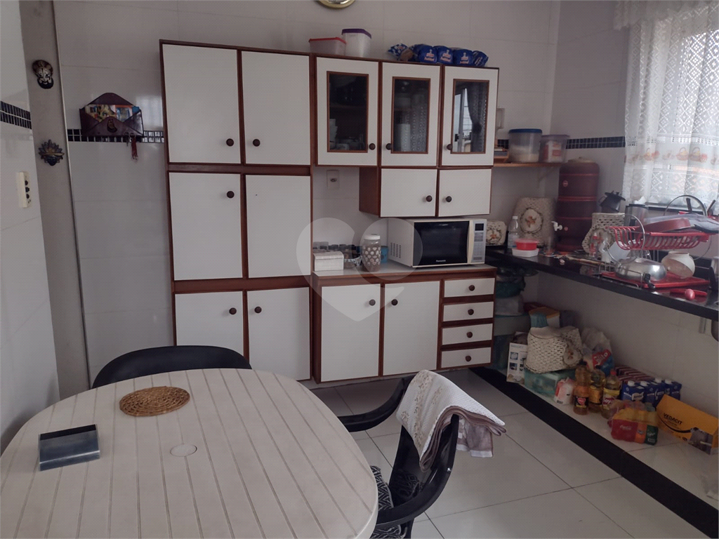 Sobrado à venda com 3 quartos, 200m² - Foto 23